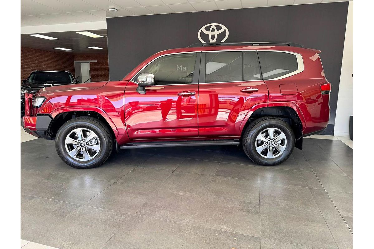 2024 Toyota Landcruiser Sahara FJA300R