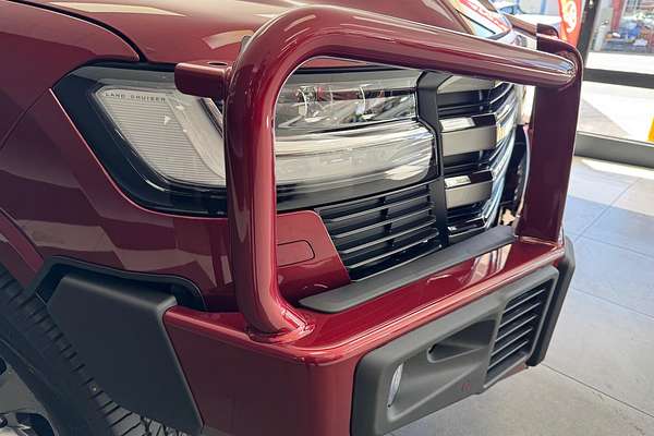 2024 Toyota Landcruiser Sahara FJA300R