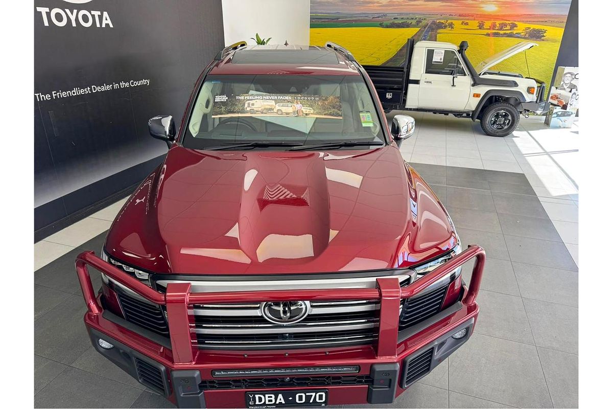 2024 Toyota Landcruiser Sahara FJA300R