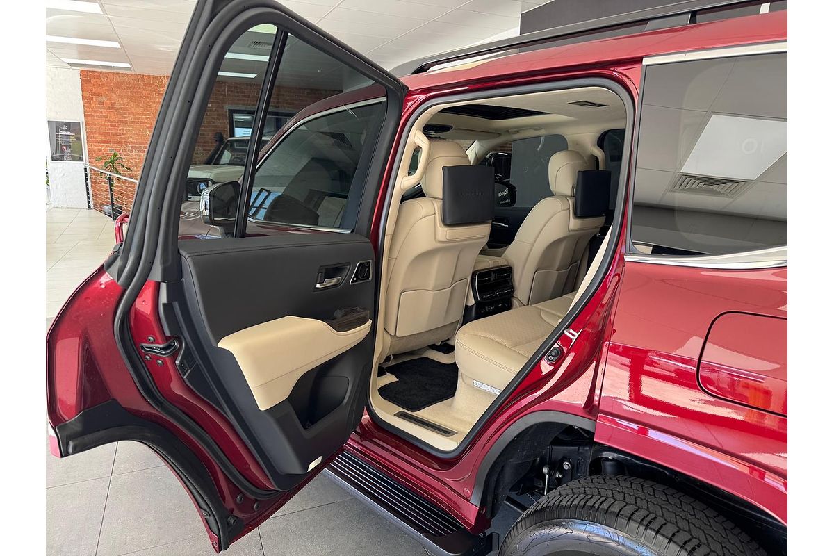 2024 Toyota Landcruiser Sahara FJA300R