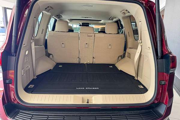 2024 Toyota Landcruiser Sahara FJA300R