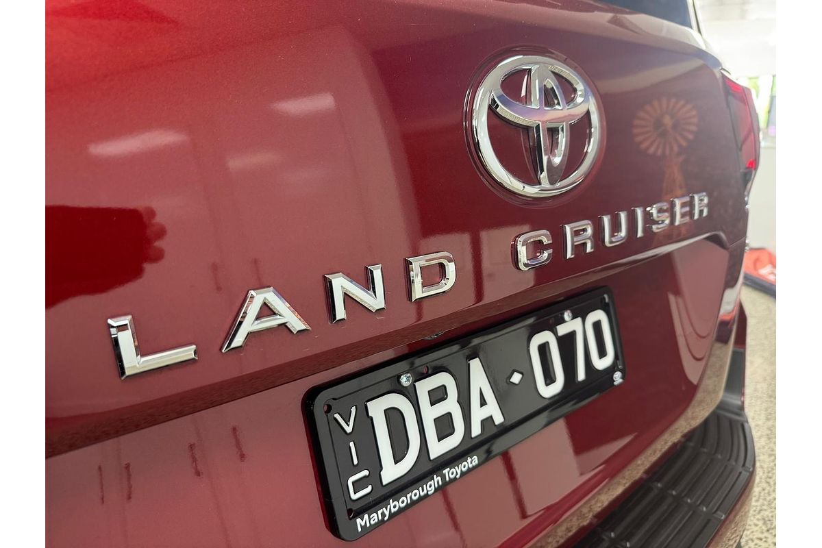 2024 Toyota Landcruiser Sahara FJA300R