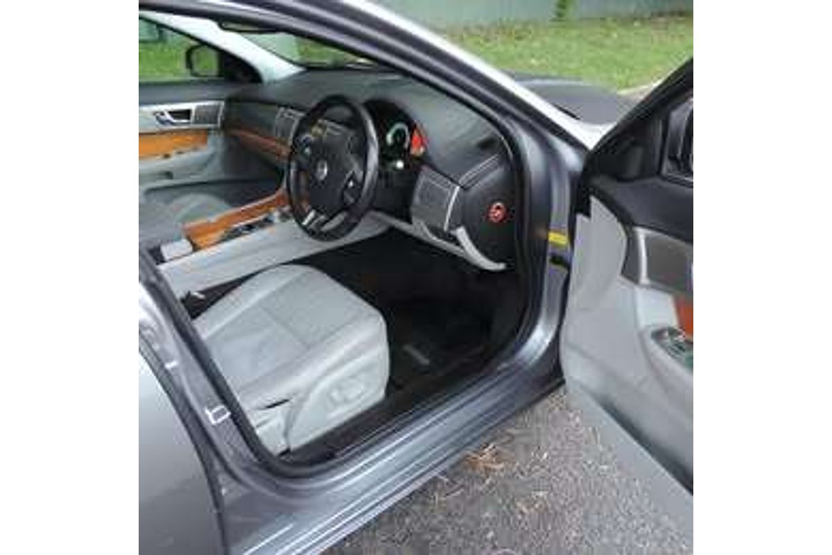 2008 Jaguar XF V6