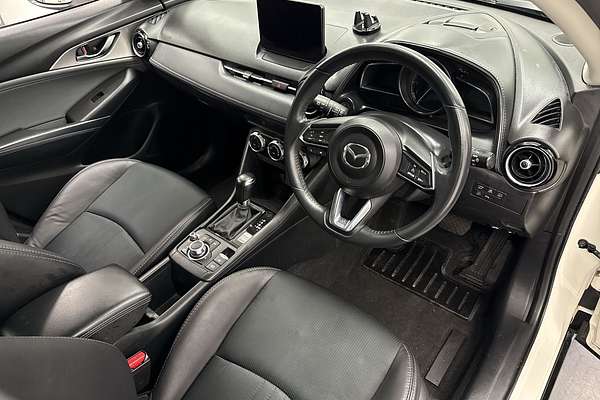 2022 Mazda CX-3 sTouring DK