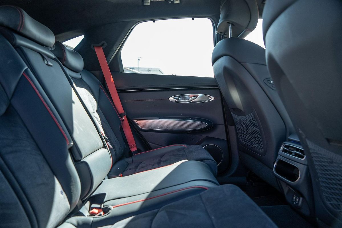 2022 Genesis GV70 2.5T JK.V2