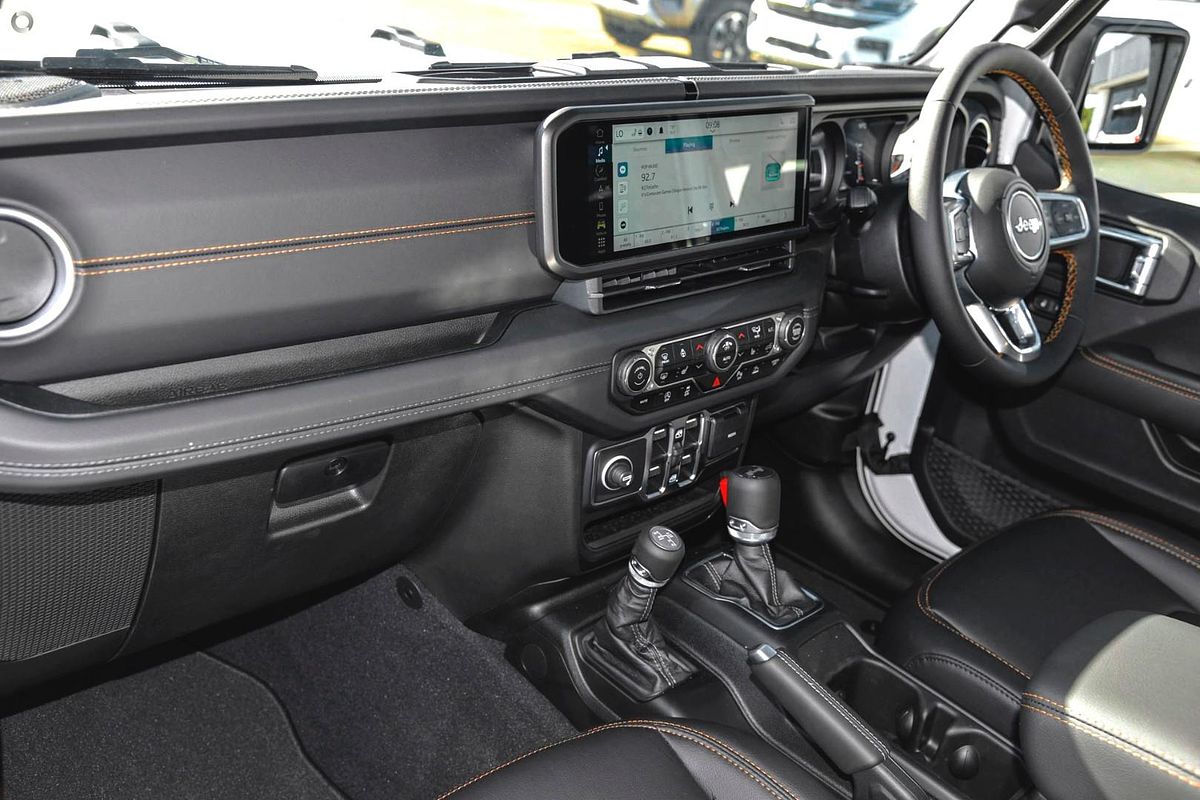 2024 Jeep Wrangler Unlimited Overland JL