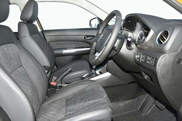 2023 Suzuki Vitara Turbo LY Series II