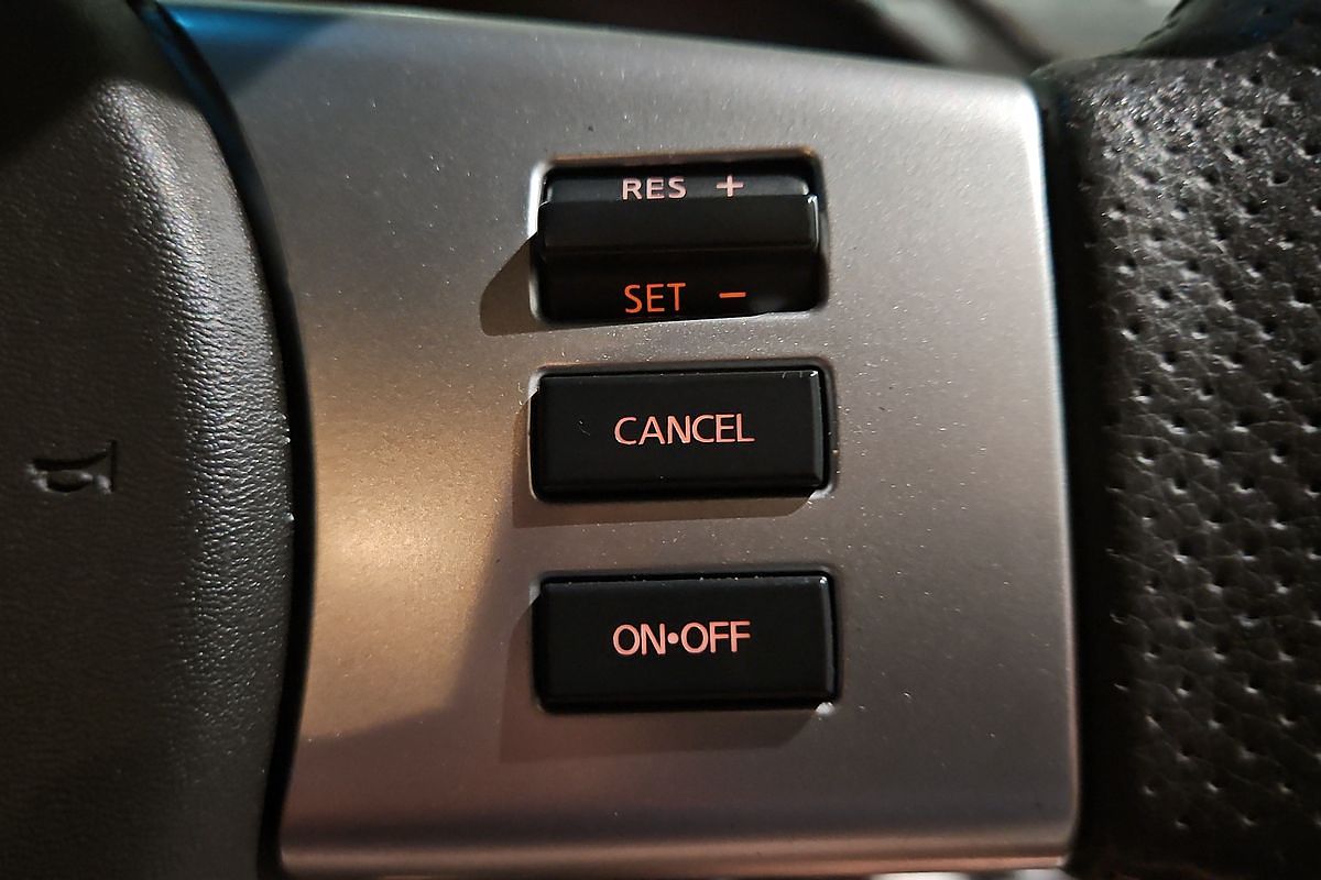 2011 Nissan Navara ST-X 550 D40 4X4