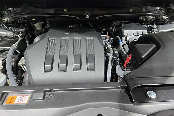 2023 Mitsubishi Eclipse Cross LS Black Edition YB