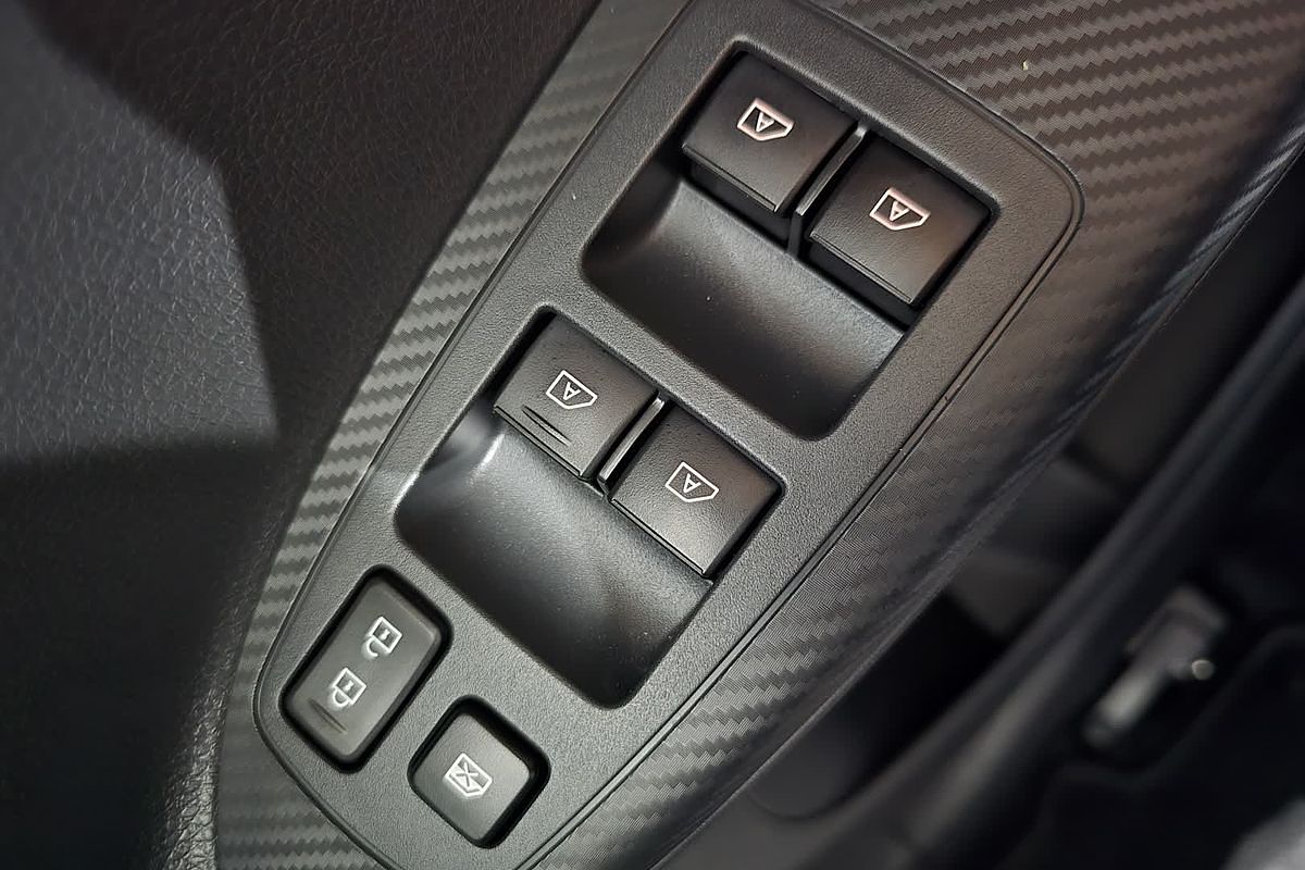 2023 Mitsubishi Eclipse Cross LS Black Edition YB