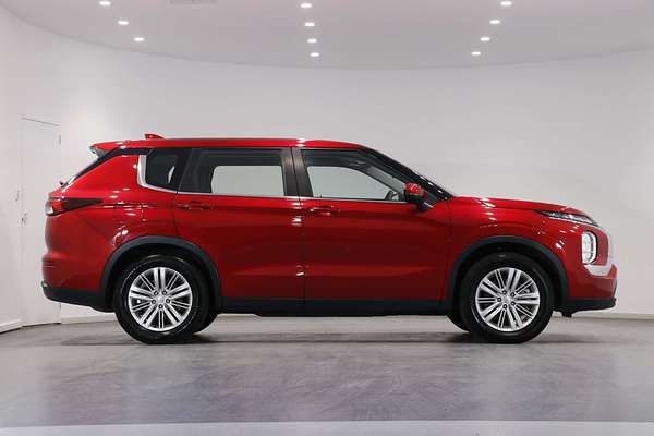 2023 Mitsubishi Outlander ES ZM