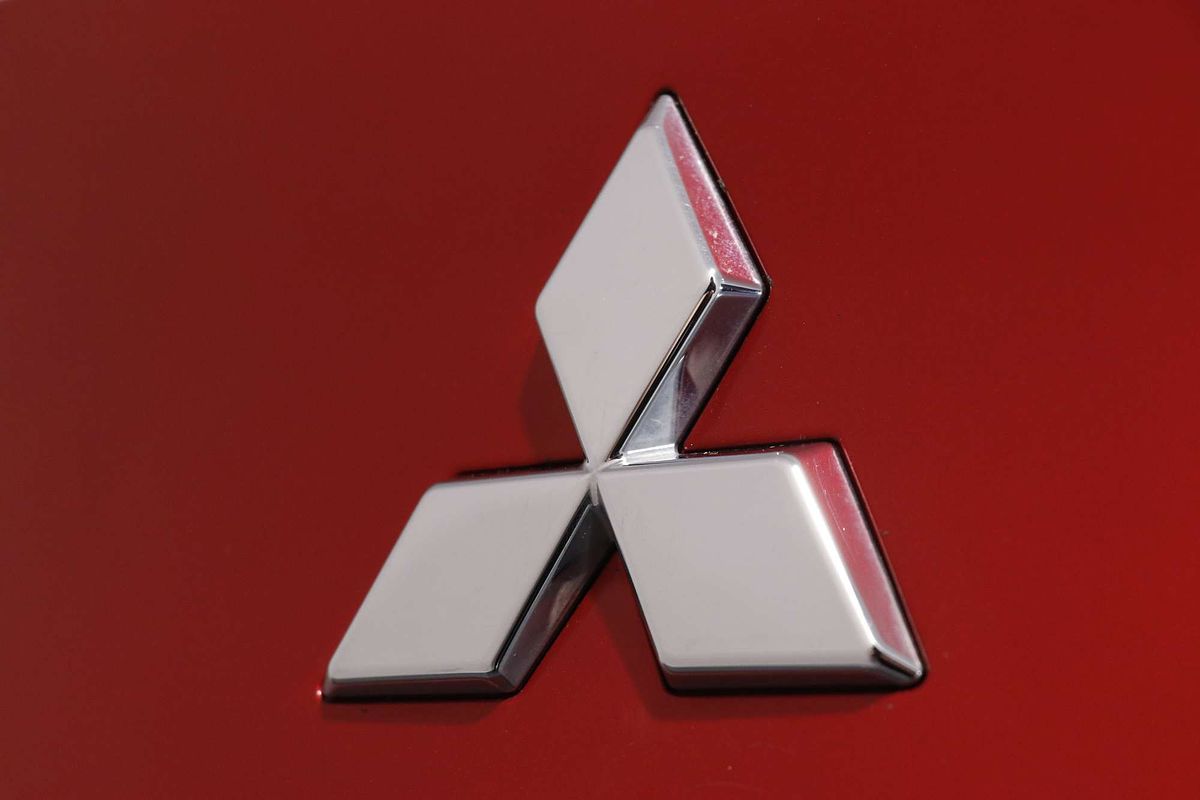2023 Mitsubishi Outlander ES ZM