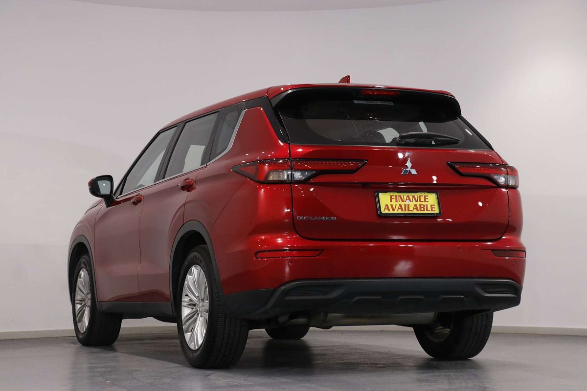 2023 Mitsubishi Outlander ES ZM