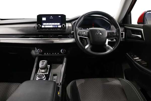 2023 Mitsubishi Outlander ES ZM