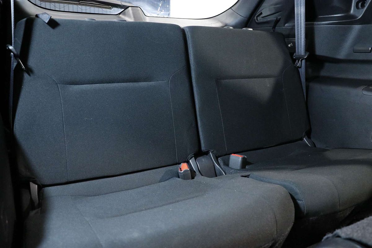 2023 Mitsubishi Outlander ES ZM
