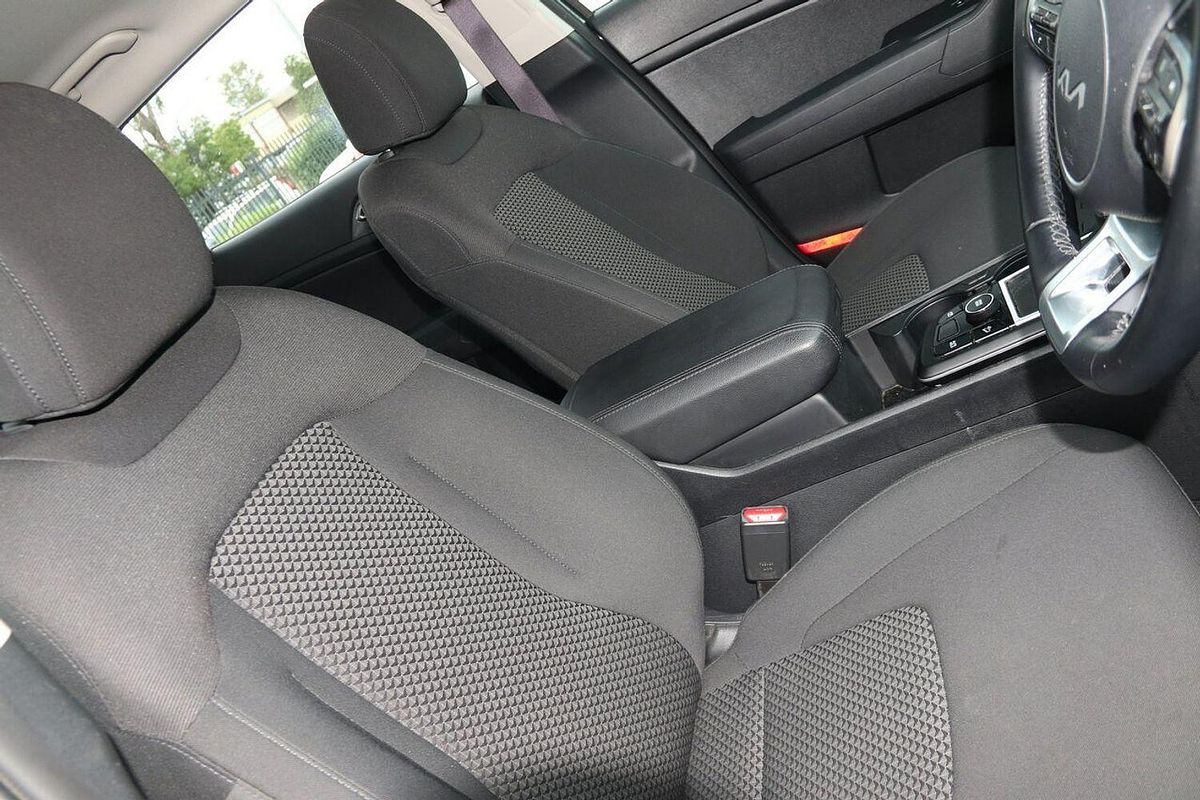 2023 Kia Sportage S NQ5