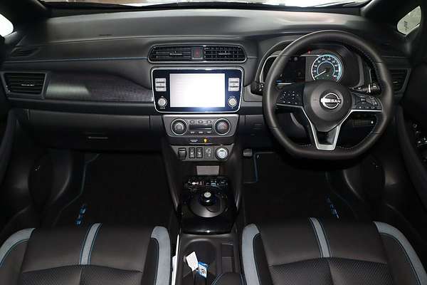 2022 Nissan LEAF e+ ZE1