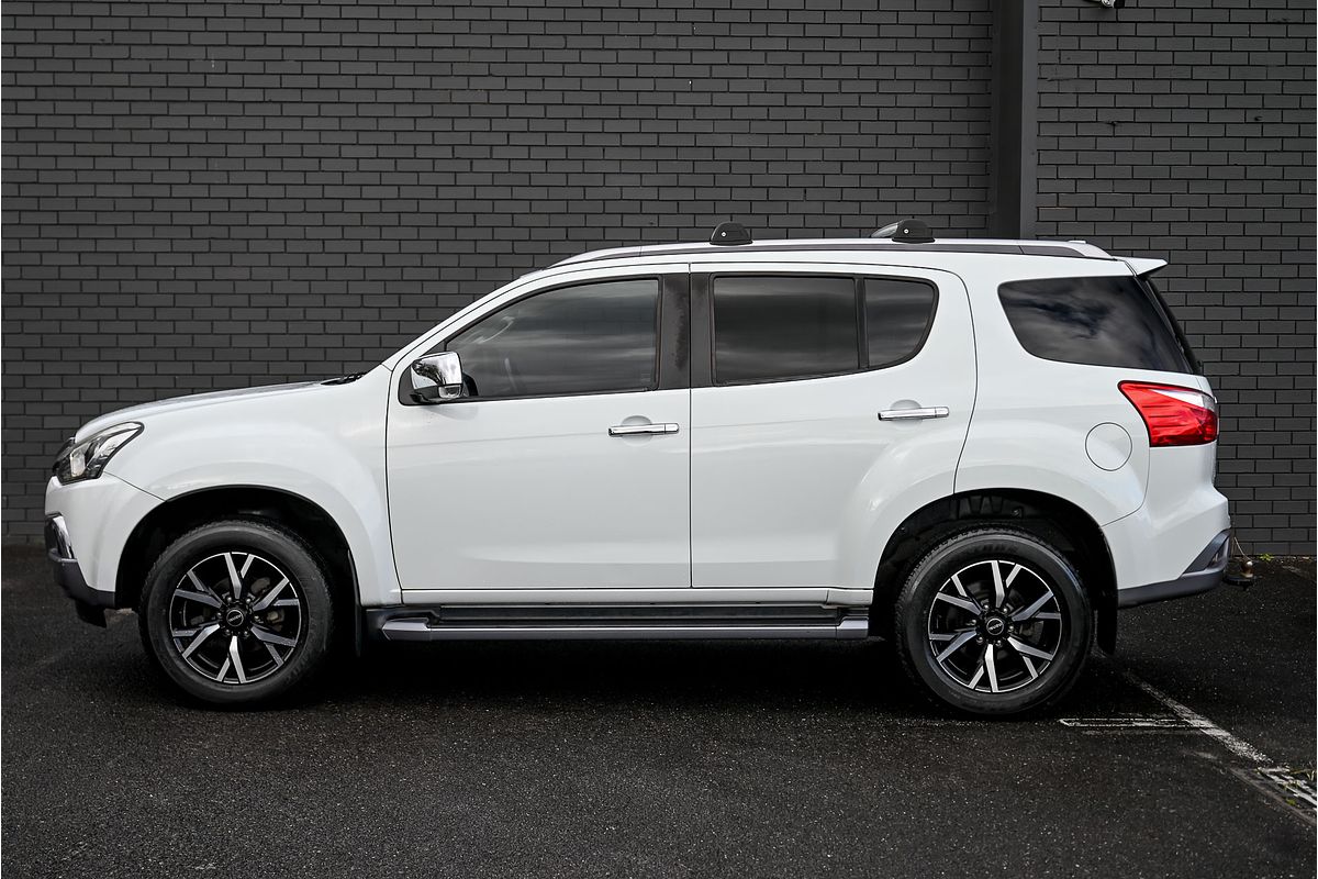 2021 Isuzu MU-X LS-T