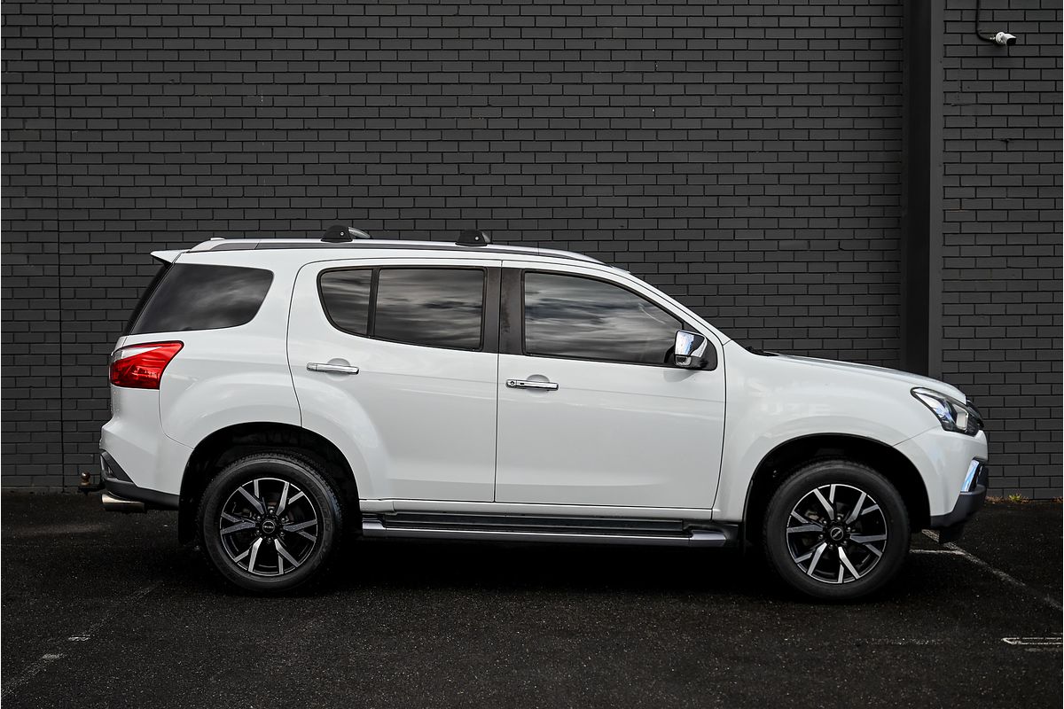 2021 Isuzu MU-X LS-T