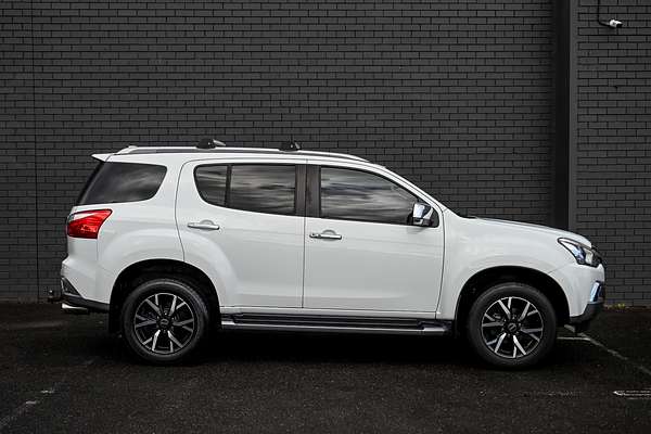 2021 Isuzu MU-X LS-T