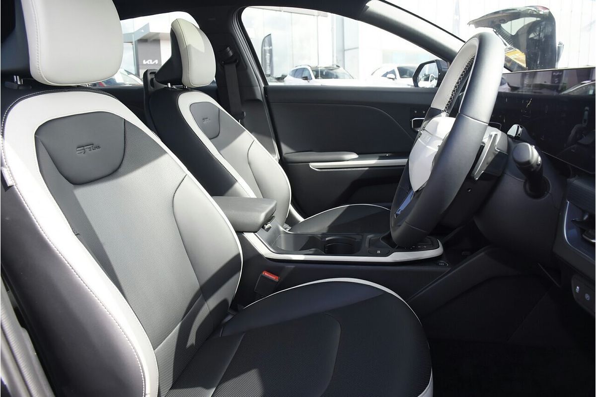 2025 Kia K4 GT-Line CL4m