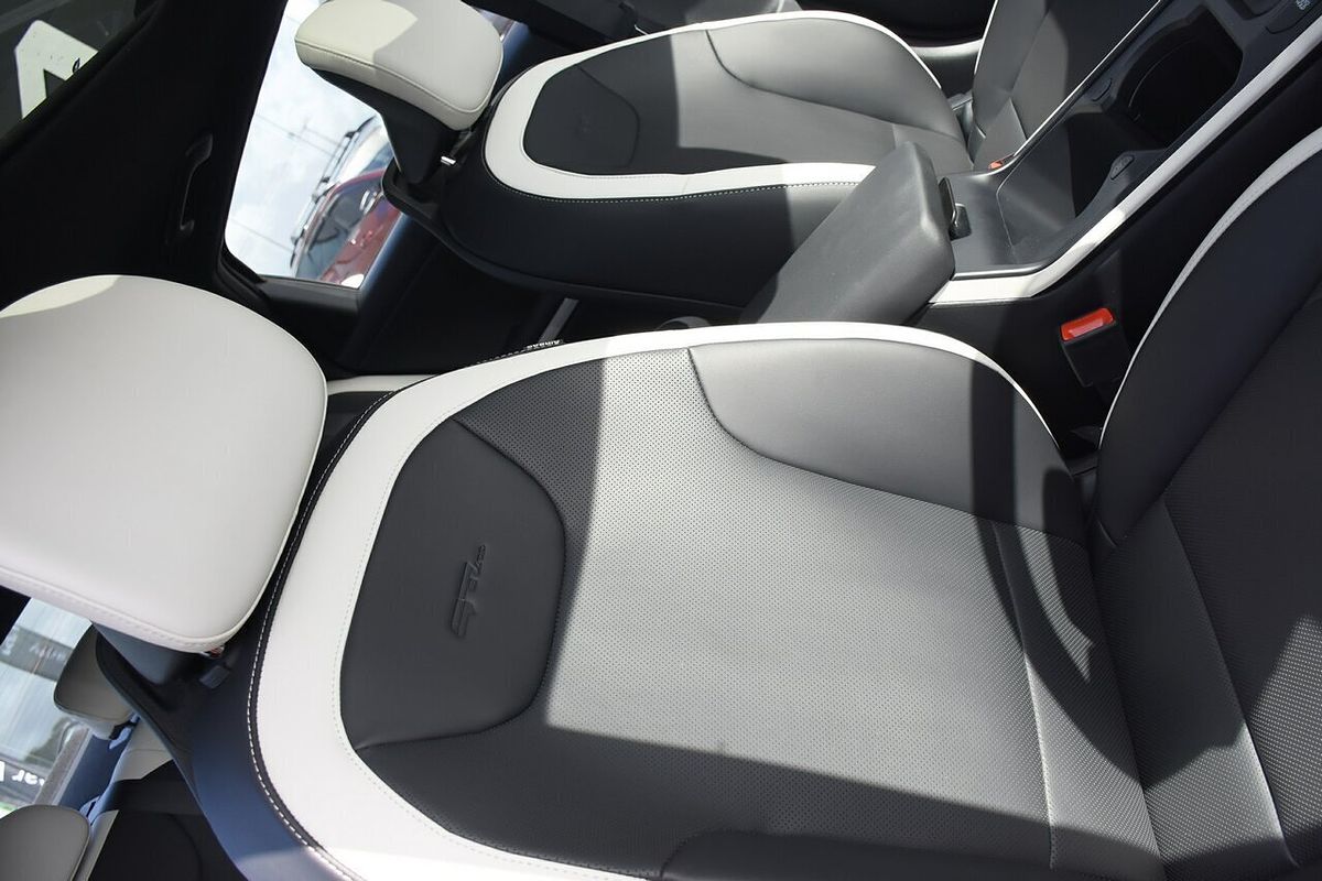 2025 Kia K4 GT-Line CL4m