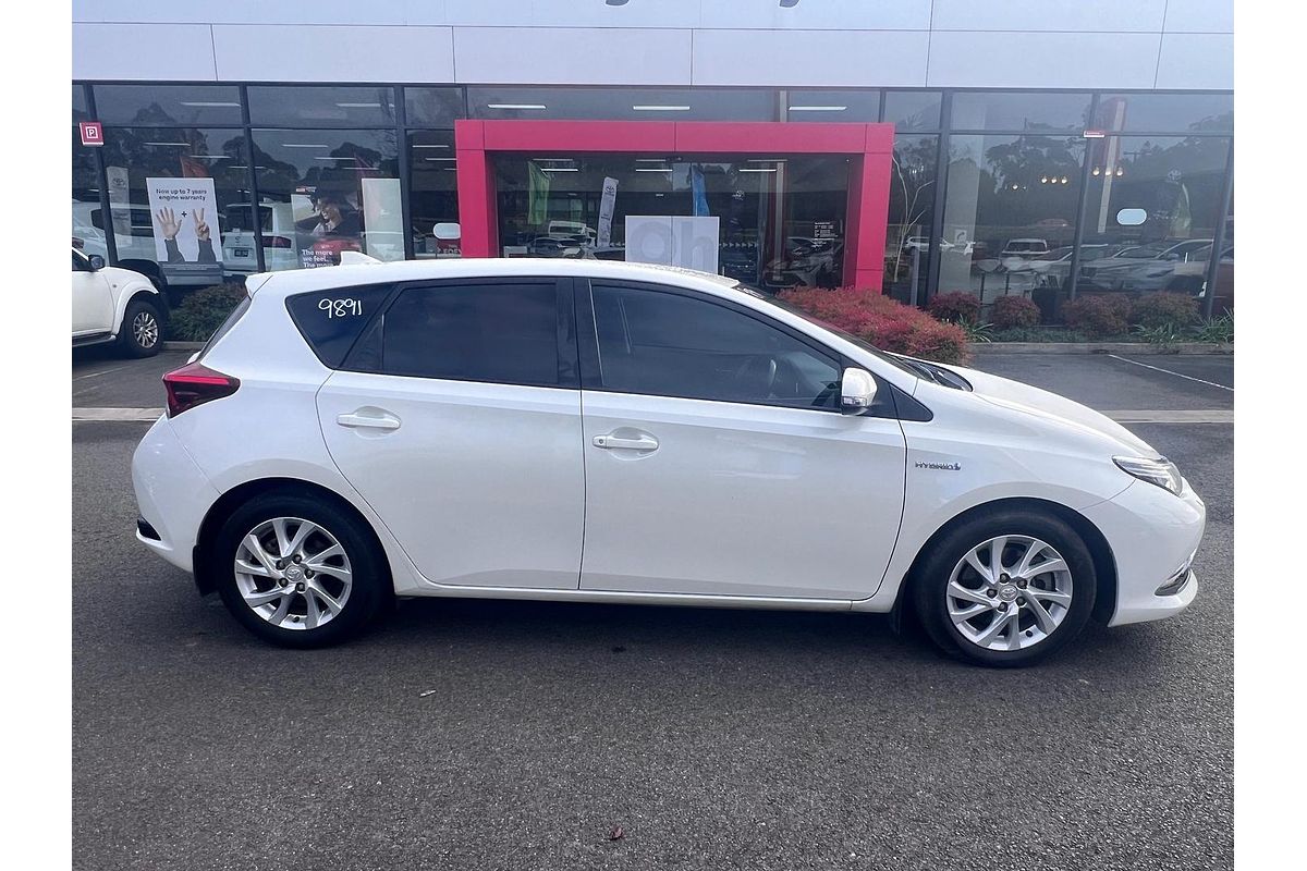 2017 Toyota Corolla Hybrid ZWE186R