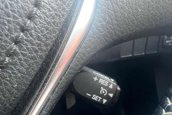 2017 Toyota Corolla Hybrid ZWE186R
