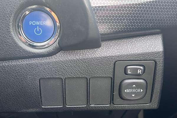 2017 Toyota Corolla Hybrid ZWE186R