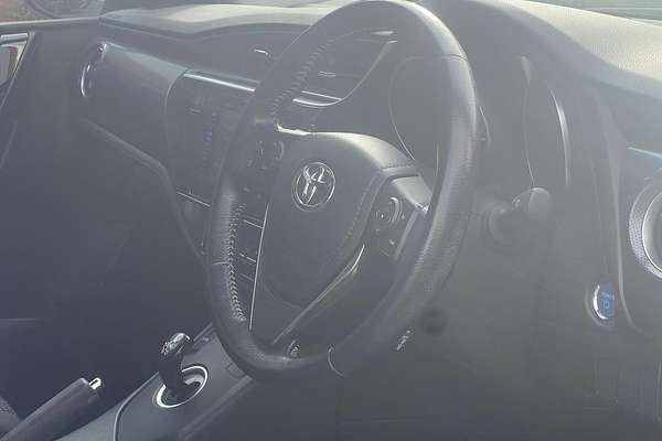 2017 Toyota Corolla Hybrid ZWE186R