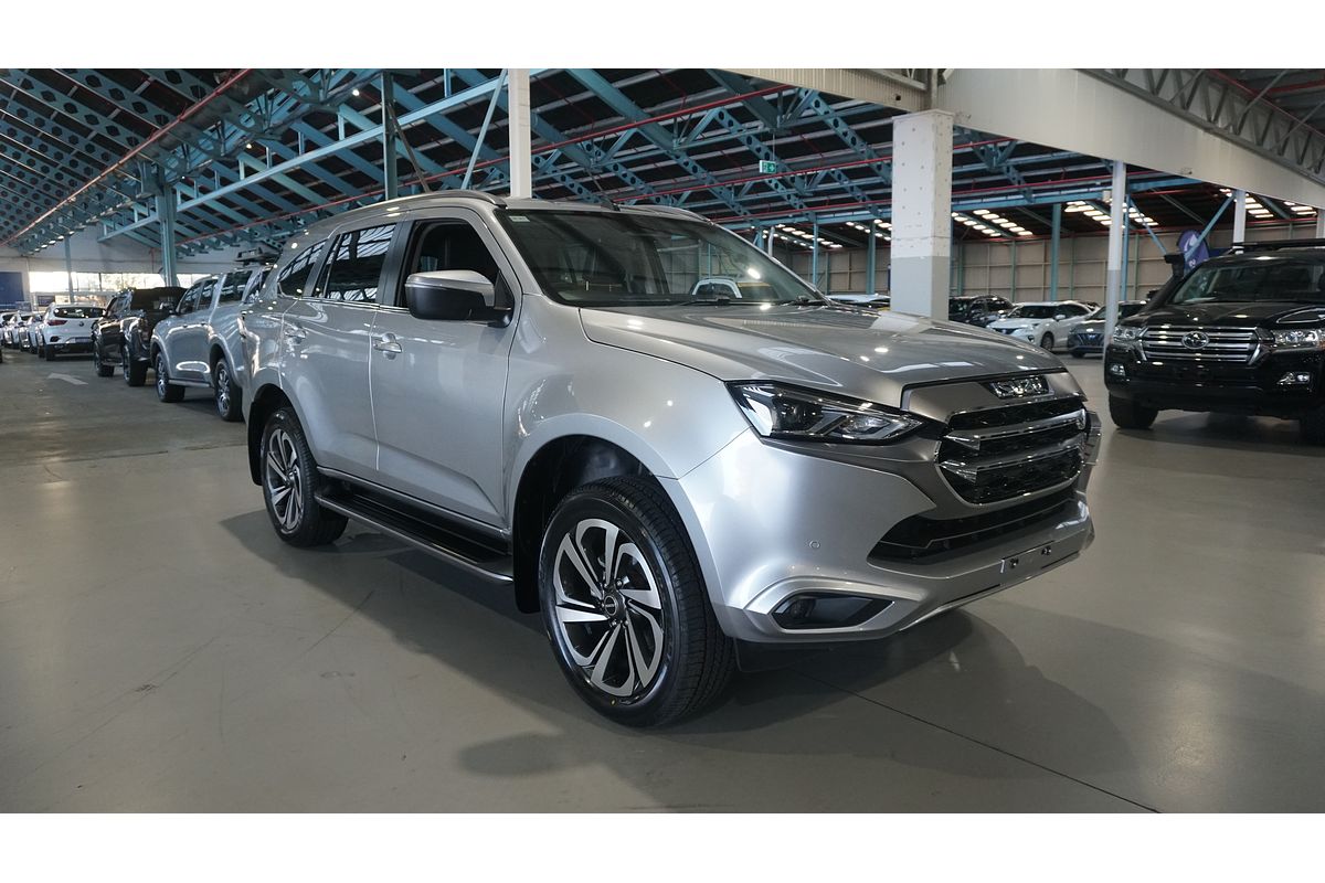 2022 Isuzu MU-X LS-T