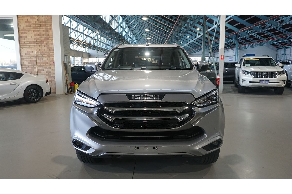 2022 Isuzu MU-X LS-T