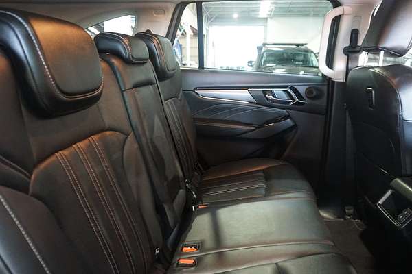 2022 Isuzu MU-X LS-T