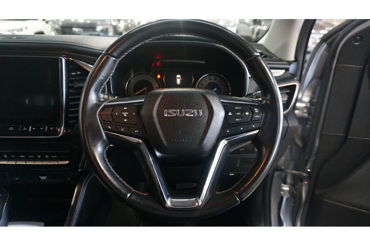 2022 Isuzu MU-X LS-T