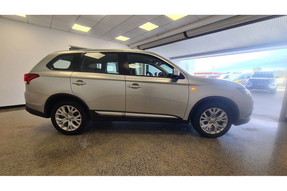 2021 Mitsubishi Outlander ES ZL