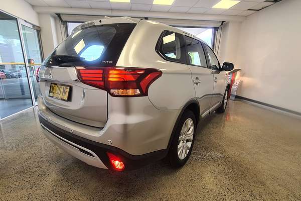 2021 Mitsubishi Outlander ES ZL