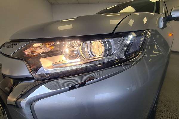 2021 Mitsubishi Outlander ES ZL