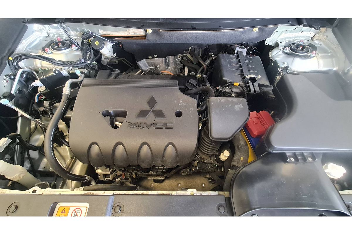2021 Mitsubishi Outlander ES ZL