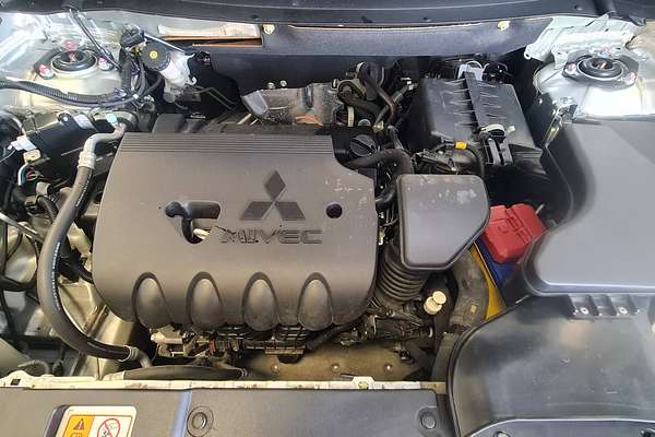 2021 Mitsubishi Outlander ES ZL