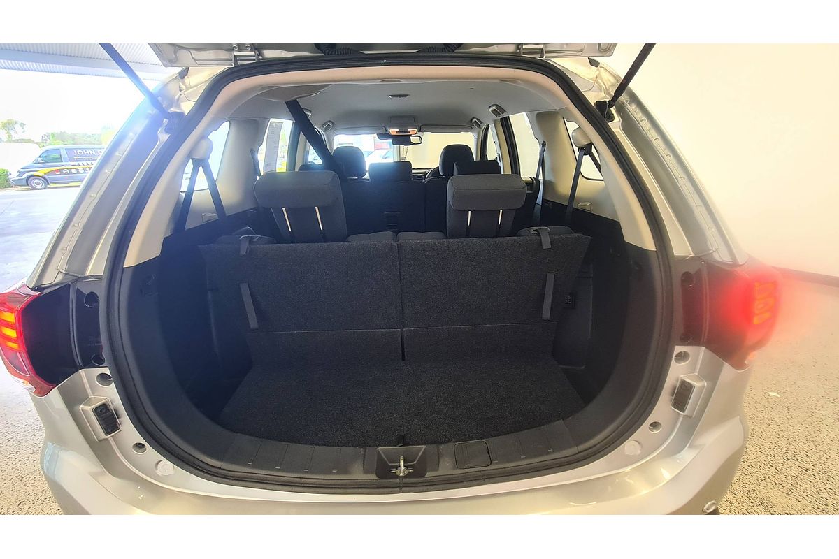 2021 Mitsubishi Outlander ES ZL