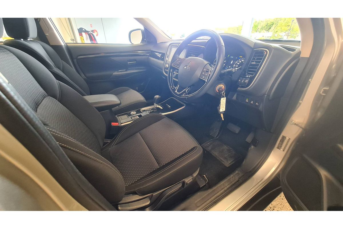 2021 Mitsubishi Outlander ES ZL