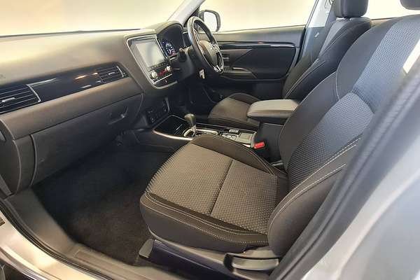 2021 Mitsubishi Outlander ES ZL