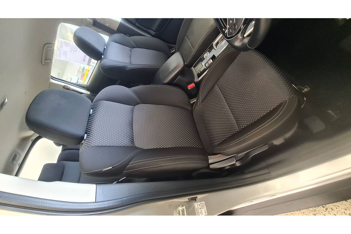 2021 Mitsubishi Outlander ES ZL
