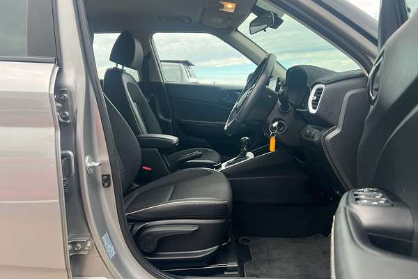 2023 Hyundai Venue Active QX.V5