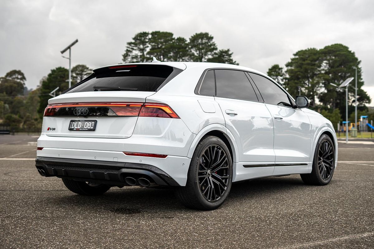 2025 Audi SQ8 TFSI F1