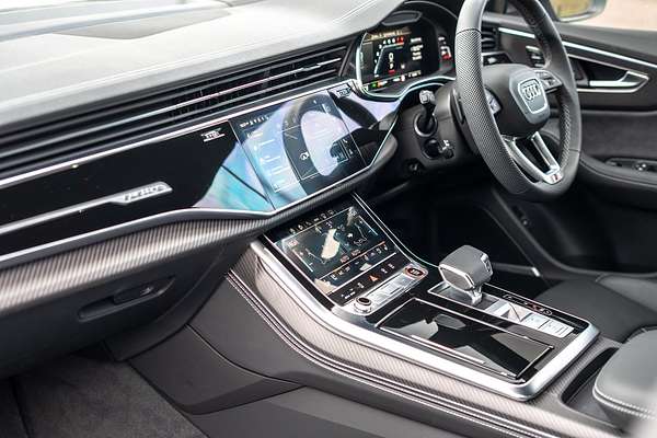 2025 Audi SQ8 TFSI F1