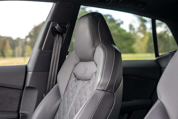 2025 Audi SQ8 TFSI F1