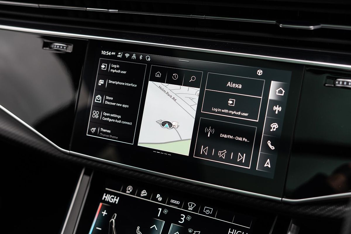 2025 Audi SQ8 TFSI F1
