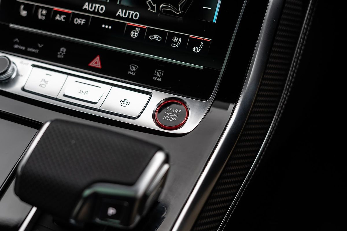 2025 Audi SQ8 TFSI F1
