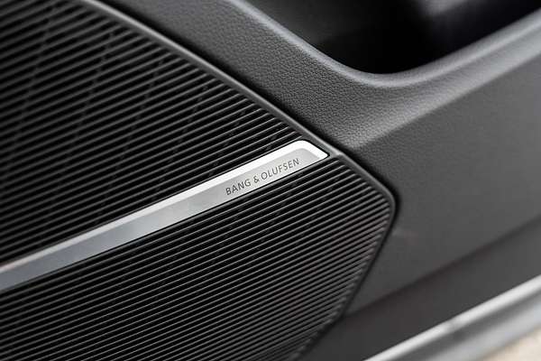2025 Audi SQ8 TFSI F1